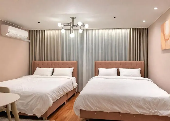 Hongdae Cozy Free Luggage Gasthof *